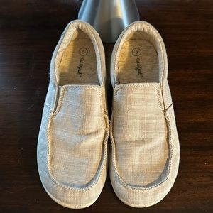 Boys size 5 Cat and Jack shoes